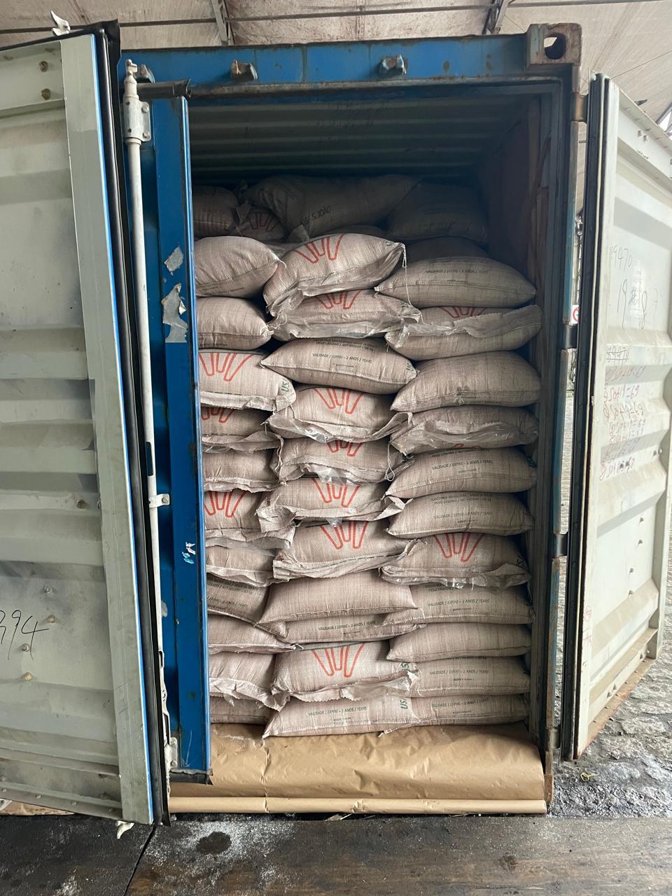 Brazilian ICUMSA 45 sugar 50kg bags in container