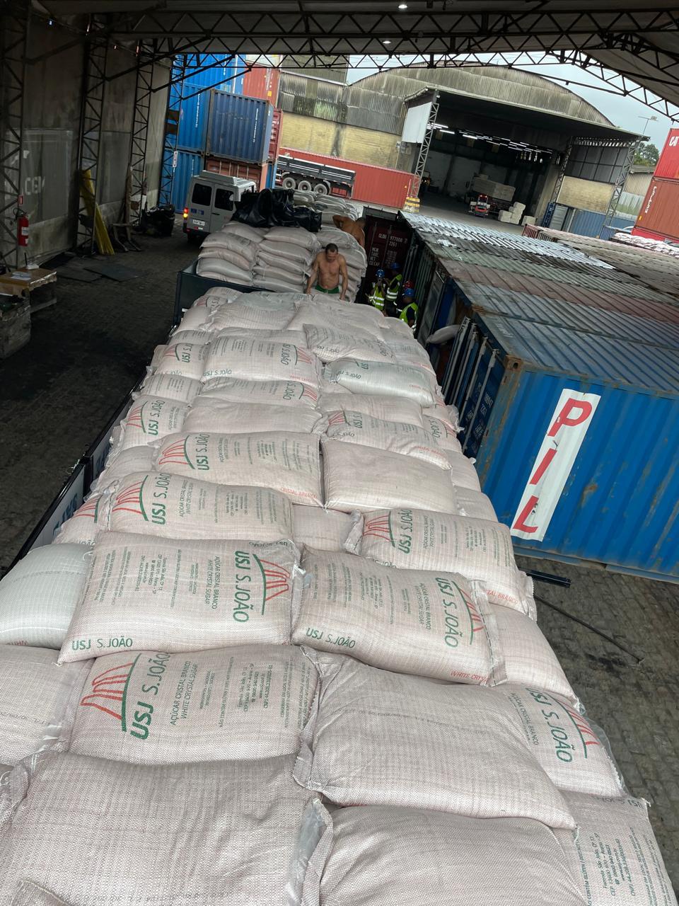 Sugar bags loading at Port Santos